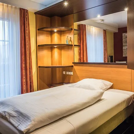 Sperling Mit E-ladestation Hotel 3*