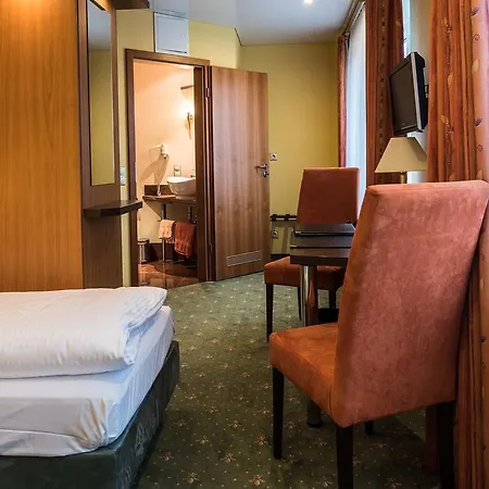 Sperling Mit E-ladestation Hotel