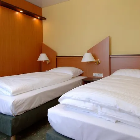 Sperling Mit E-ladestation ホテル 3*