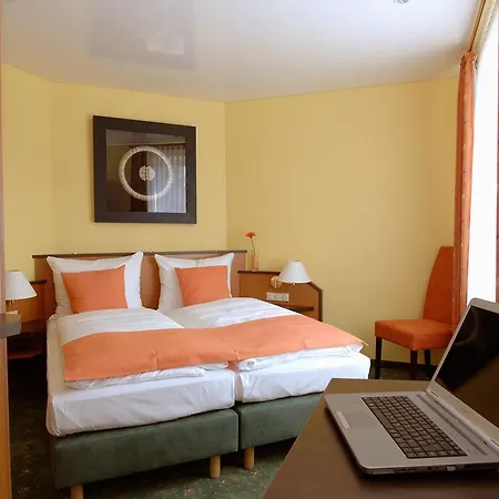 Sperling Mit E-ladestation Hotel