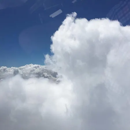 Sperling Mit E-ladestation