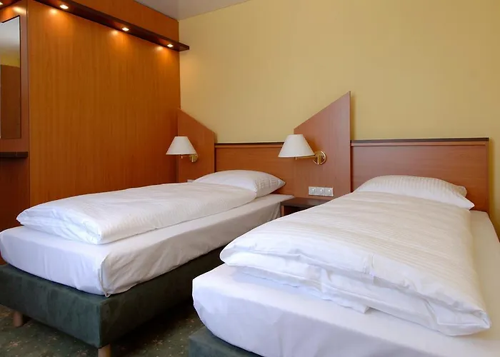 Sperling Mit E-ladestation Hotell 3*